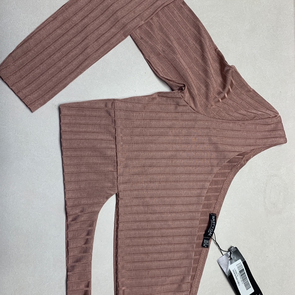 pink one shoulder crop top